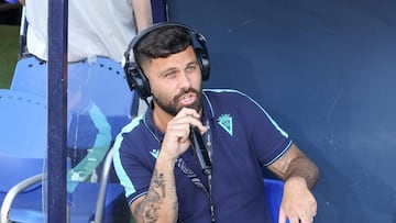 ‘Ardentía’, el peculiar speaker del Cádiz, se despide de la afición