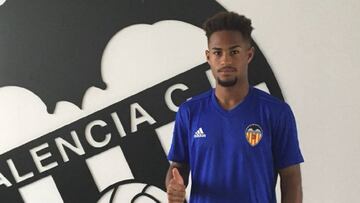 Ricardo Campos llega cedido de la Juventus para reforzar el filial del Valencia.