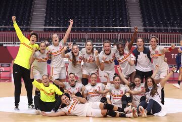 Las 'Guerreras' del balonmano femenino ganan a Francia en la segunda jornada del grupo B (28-25).