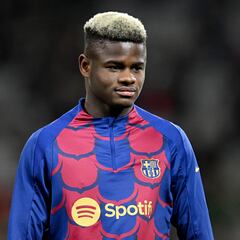 El Barcelona traspasa Mika Faye al Rennes por 12 millones