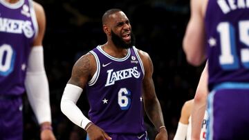 El Instant Replay alargó el final de un partido que los Lakers remontaron para, otra vez, morir en la orilla. LeBron intentó forzar la prórroga sin suerte.