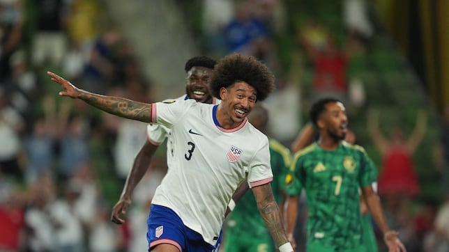 Estados Unidos cumple ante Arabia Saudita y sigue con paso firme