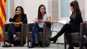 Olga Doménech interviene durante la sesión de 'Dones i Esport' en el Parlament de Catalunya.