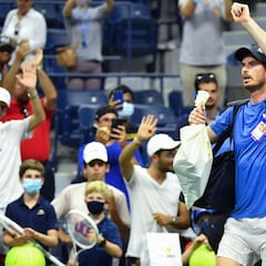 Murray cede ante Tsitsipas en una batalla de cinco sets