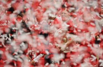 El Bayern celebra el título con ¡Un baño de cerveza!