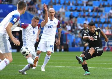 Argentina 1-0 Islandia | En el minuto 18 de partido el delantero del Manchester City adelantó en el marcador a la selección argentina.