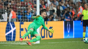 UEFA Super Cup - Liverpool vs Chelsea
 
 14 August 2019, Turkey, Istanbul: Liverpool goalkeeper Adrian saved a penalty  from Chelsea&#039;s Tammy Abraham (Not Pictured) during the UEFA Super Cup Final soccer match between Liverpool and Chelsea at Besiktas