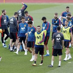 Monreal, con molestias, se entrenó en el gimnasio