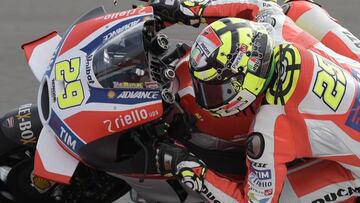 Iannone con la Ducati.