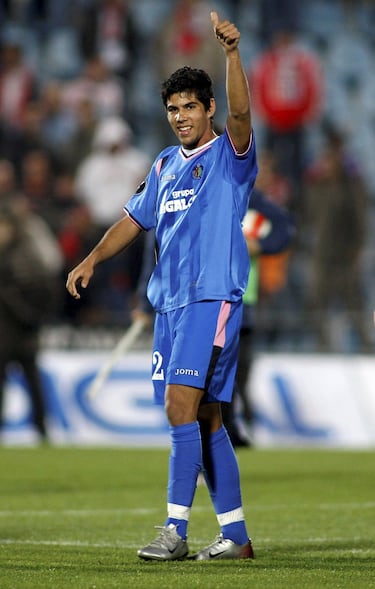 Jugó la temporada 2007-08 en el Getafe. 
