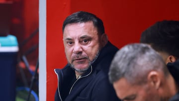 Soccer Football - Liga MX - Semi Final - Second Leg - Toluca v Monterrey - Estadio Nemesio Diez, Toluca, Mexico - December 6, 2025 Toluca coach Antonio Mohamed before the match REUTERS/Eloisa Sanchez