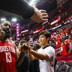 James Harden y los Rockets: un inicio pobre y lleno de excesos