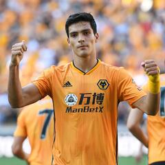 Raúl Jiménez estaba siendo mal medicado en los Wolves