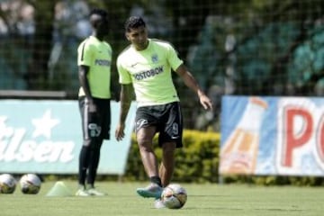 El equipo verdolaga se entrena para afrontar su primer reto como lo es enfrentar al Deportivo Cali por la Superliga. 