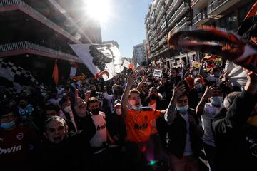 La manifestación de Valencia contra Lim, en imágenes