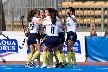 Las jugadoras del Club de Campo, celebrando un gol en la final de la Copa de la Reina, en marzo.