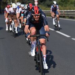 Ganna y las tácticas del Ineos en San Remo: "No juguemos a ser directores deportivos"