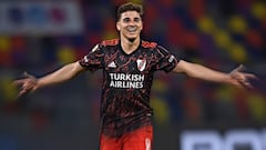 Cumbre en el Manchester United por Julián Álvarez