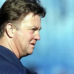 Serrat dice que Van Gaal "es un buen técnico...para el Ajax"