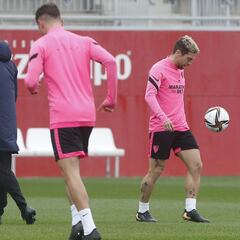 La lenta adaptación del Papu