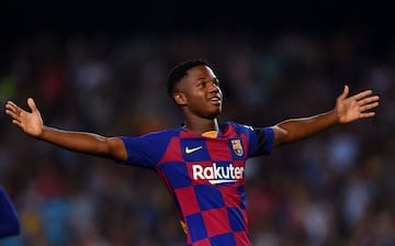 El jugador más joven en anotar en la Cahmpions League ha sido una de las mayores sensaciones en este año. Con apenas 17 años ya logró debutar con el primer equipo del Barcelona catalán e incluso ya ha marcado goles en la Liga española.