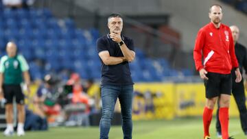 García Pimienta tiene cuerda para un rato más