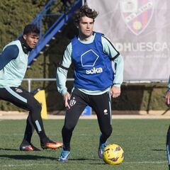 Javi Martínez tira del Huesca