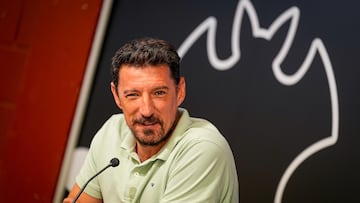 El director deportvo del Albacete Toché, durante una rueda de prensa