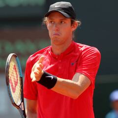 Nicolás Jarry debuta con sufrida victoria en el ATP de Quito