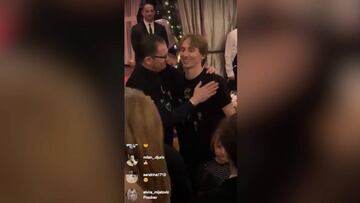 La fiesta por todo lo alto de Modric con Mijatovic para celebrar los t¨ªtulos