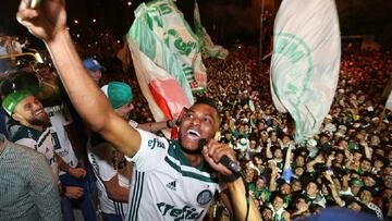 Miguel Borja durante la celebraci&oacute;n de Palmeiras por el t&iacute;tulo del Brasileirao