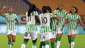 Jugadoras de Atlético Nacional en un partido de la Liga Femenina