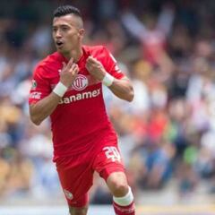 Pifia de Alfredo Saldívar le da el liderato general al Toluca