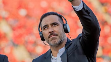 Claudio Bravo se confiesa ante su primer ídolo: “Me aconsejaste muchas veces... Tenemos una foto”