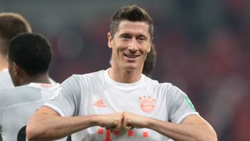 Soccer Football - Club World Cup - Semi Final - Al Ahly v Bayern Munich - Al Rayyan Stadium, Al Rayyan, Qatar - February 8, 2021 Bayern Munich&#039;s Robert Lewandowski celebrates scoring their second goal REUTERS/Mohammed Dabbous