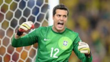 Julio C&eacute;sar quiere jugar el Mundial de Brasil.