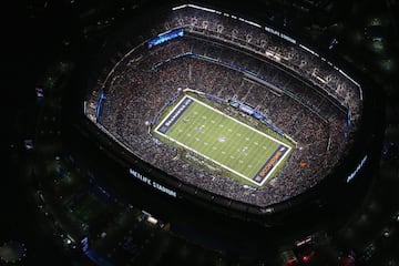 Dos equipos de la NFL tienen el MetLife Stadium como su casa. New York Jets y Giants juegan en este recinto construido en 2010. En 2014, dicho estadio recibió el Super Bowl XLVIII 