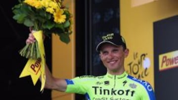 El polaco Rafal Majka celebra la victoria en la 14ª etapa del Tour de Francia de 2014.