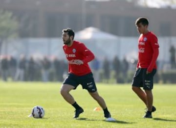 José Rojas protagoniza los primeros trabajos con balón.