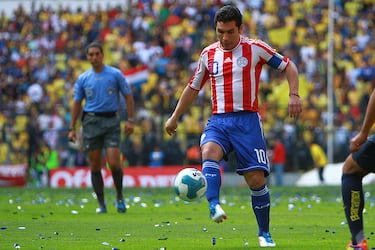 Los 10 futbolistas con sobrepeso que triunfaron en el fútbol