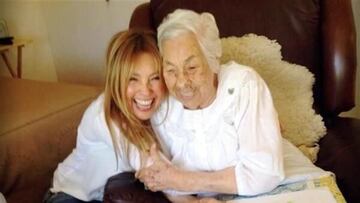 Thalía se despide de su abuela con conmovedor video