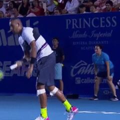 ¿Es legal el controvertido saque de cuchara de Kyrgios a Nadal?