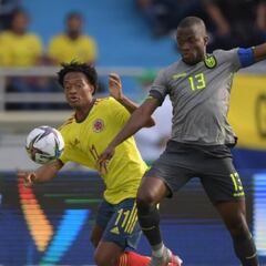FIFA sanciona a Colombia por lanzamiento de objetos ante Ecuador