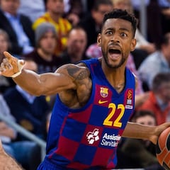 El Barça, con Higgins desatado, aplasta a Fenerbahce