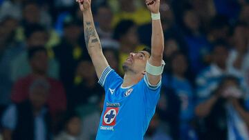 Soccer Football - Liga MX - Semi Final - First Leg - Cruz Azul v America - Estadio Olimpico Mexico 1968, Mexico City , Mexico - May 15, 2025 Cruz Azul's Ignacio Rivero celebrates scoring their first goal REUTERS/Raquel Cunha