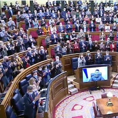 El emotivo final de Zelenski en el hemiciclo que ya es historia del Congreso de los Diputados