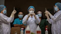 MANILA, PHILIPPINES - FEBRUARY 15: Health workers prepare to administer mock COVID-19 vaccines as they take part in a mock vaccination drill at the Philippine General Hospital on February 15, 2021 in Manila, Philippines. Pressure is mounting on the Philip