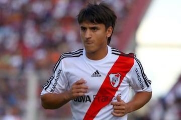 Jugó en River Plate de 2008 a 2011.