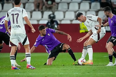 Álex López, otra posibilidad para el lateral izquierdo
