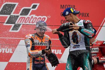 Marc Márquez y Fabio Quartararo celebrando en el podio del Gran Premio de Japón. 